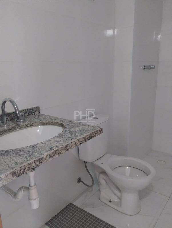 Apartamento para alugar com 2 quartos, 66m² - Foto 13