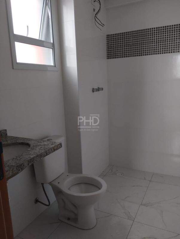 Apartamento para alugar com 2 quartos, 66m² - Foto 12