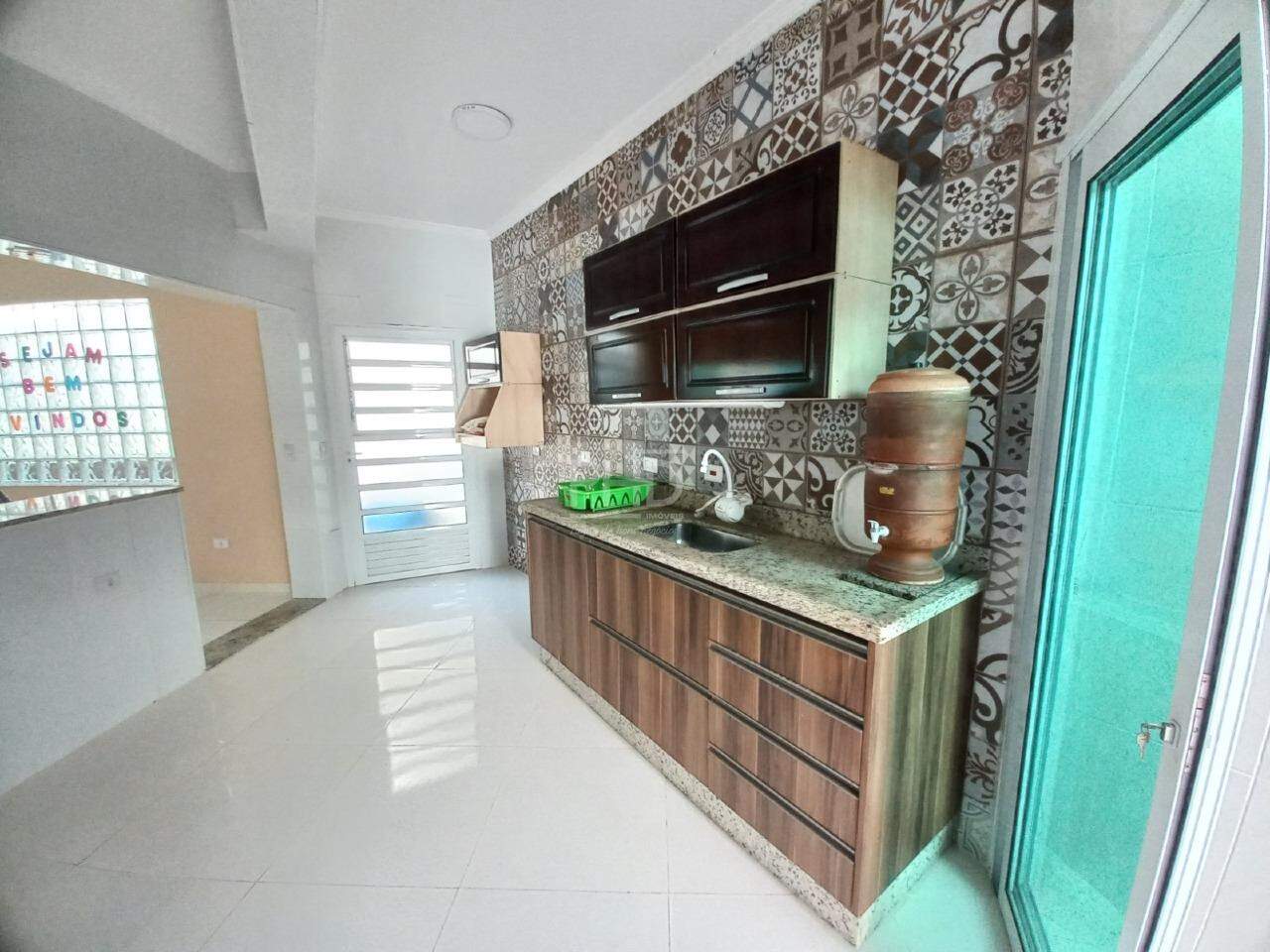 Casa para alugar com 2 quartos, 120m² - Foto 1