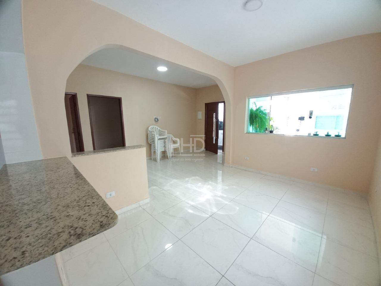 Casa para alugar com 2 quartos, 120m² - Foto 2