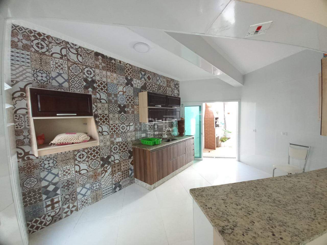 Casa para alugar com 2 quartos, 120m² - Foto 9