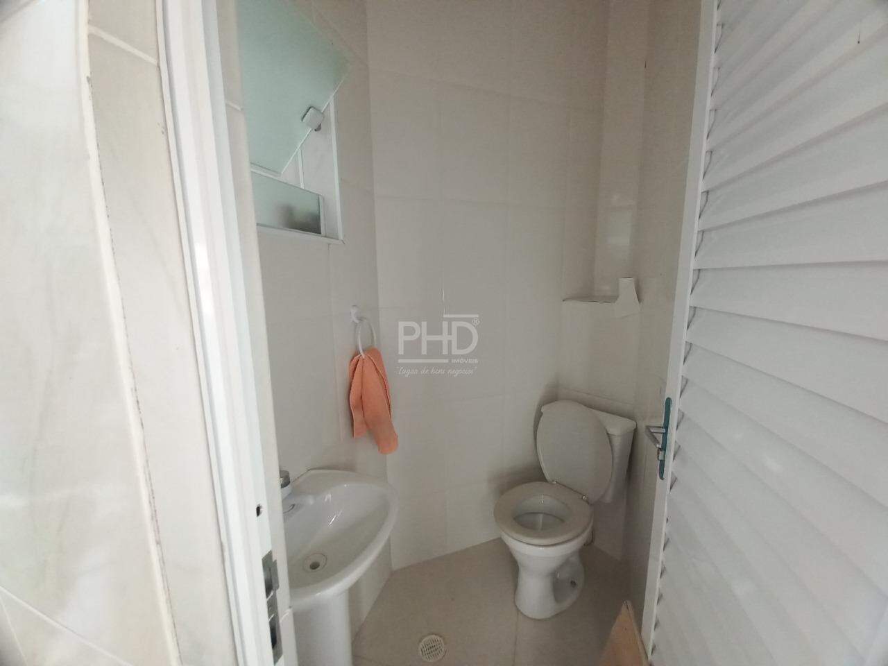 Casa para alugar com 2 quartos, 120m² - Foto 18