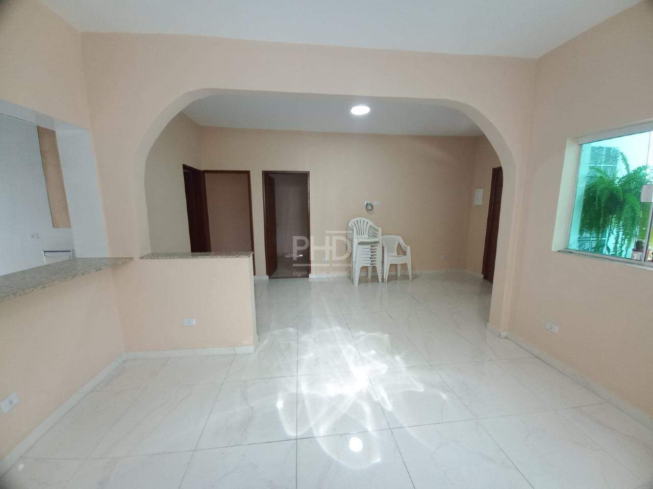Casa para alugar com 2 quartos, 120m² - Foto 4