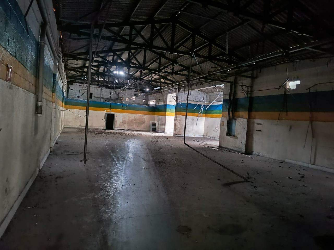 Depósito-Galpão-Armazém para alugar, 4500m² - Foto 1