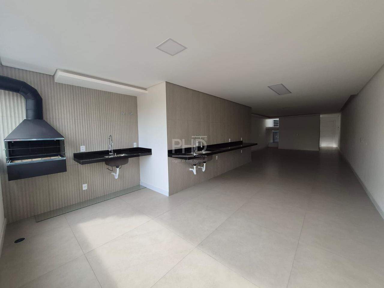 Sobrado para alugar com 3 quartos, 279m² - Foto 1