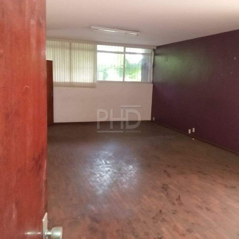 Sobrado à venda com 4 quartos, 360m² - Foto 4