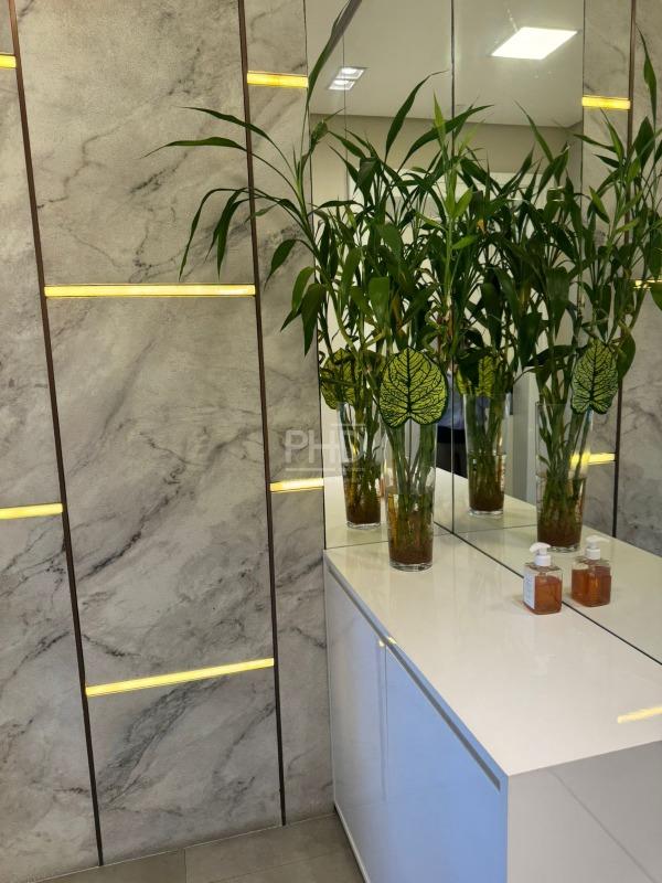 Apartamento, 3 quartos, 236 m² - Foto 2