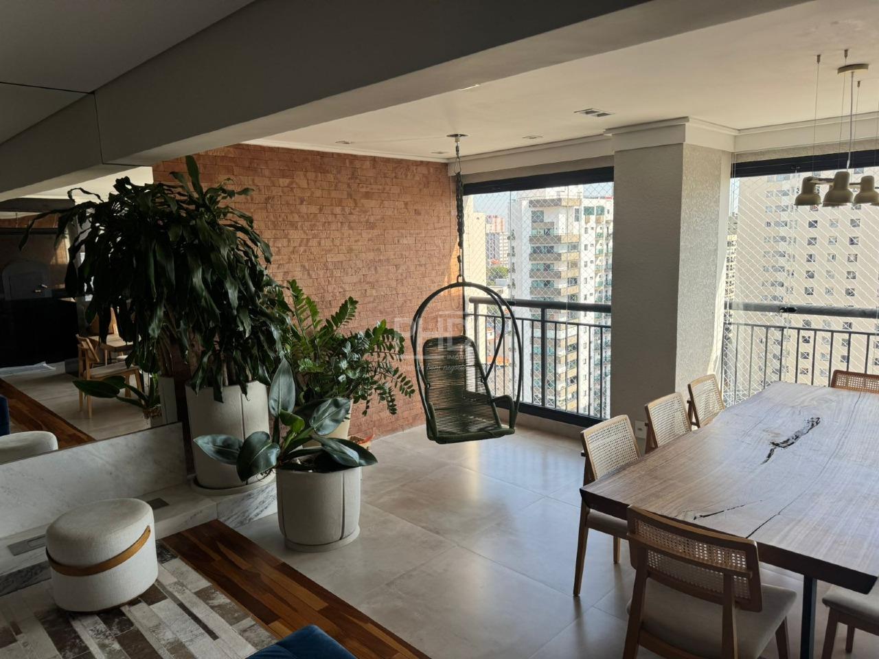 Apartamento, 3 quartos, 236 m² - Foto 1