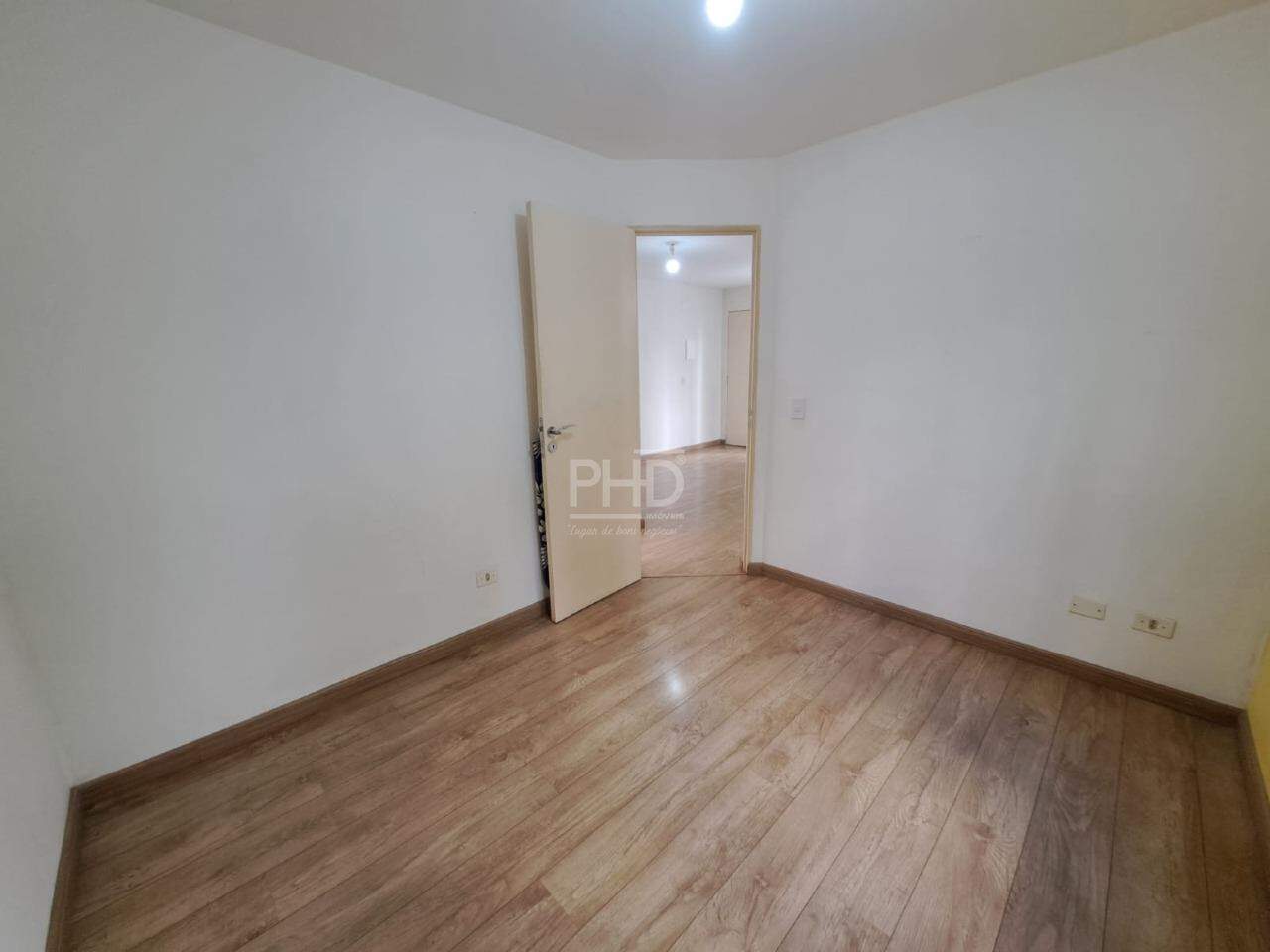 Apartamento à venda com 2 quartos, 44m² - Foto 18