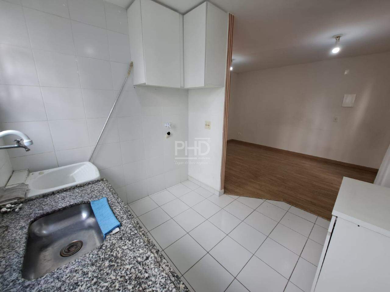 Apartamento à venda com 2 quartos, 44m² - Foto 9