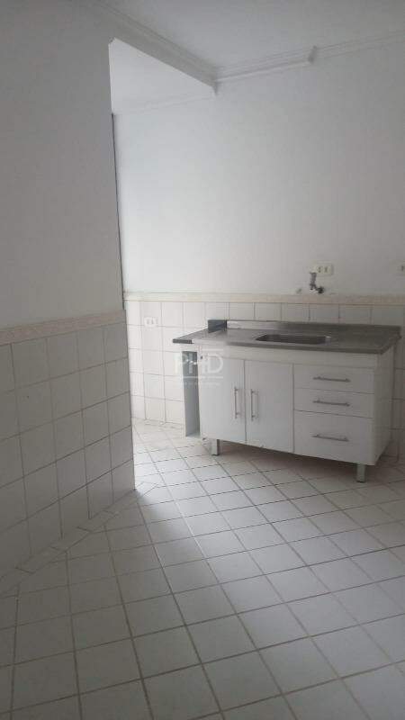 Apartamento para alugar com 3 quartos, 75m² - Foto 4