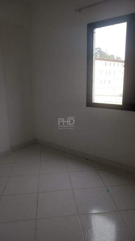 Apartamento para alugar com 3 quartos, 75m² - Foto 9