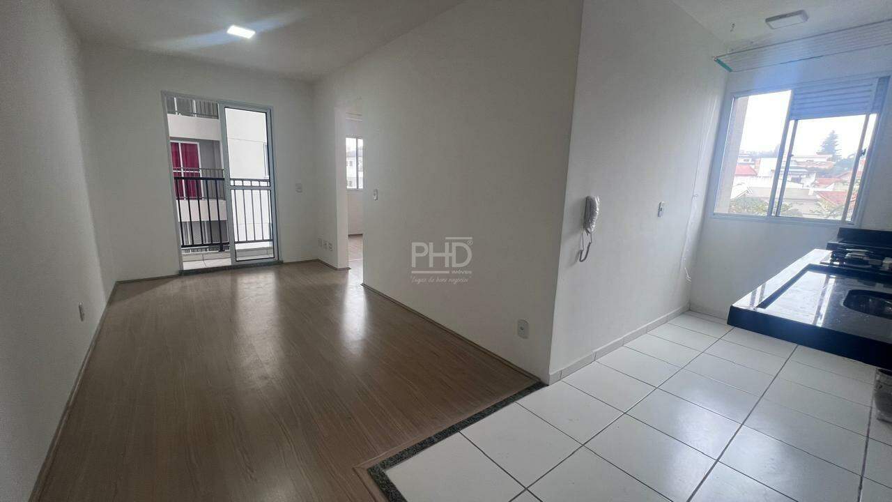 Apartamento para alugar com 2 quartos, 42m² - Foto 4