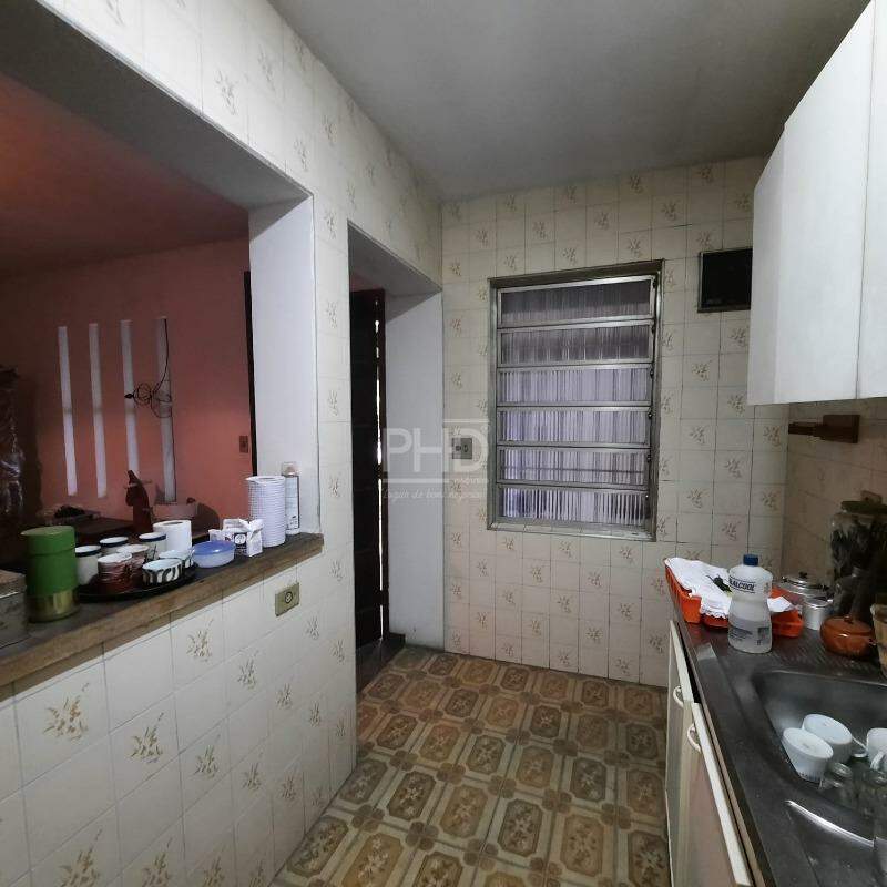 Casa à venda com 2 quartos, 240m² - Foto 2