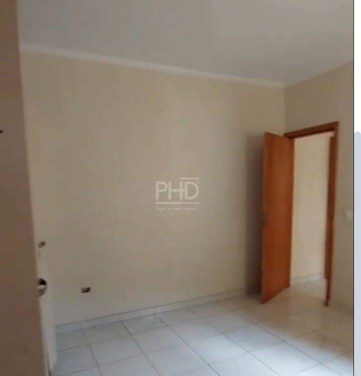 Casa para alugar com 2 quartos, 80m² - Foto 10