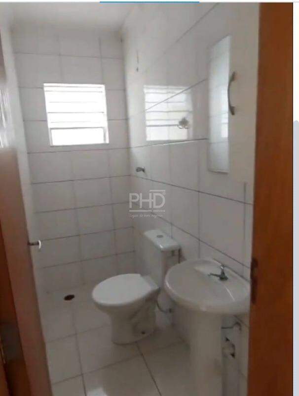 Casa para alugar com 2 quartos, 80m² - Foto 6