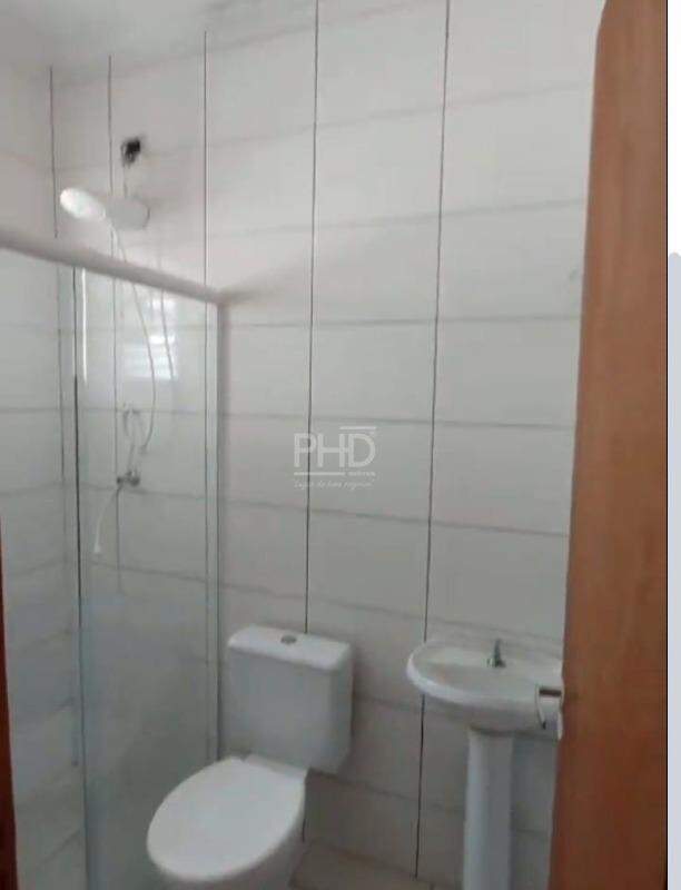 Casa para alugar com 2 quartos, 80m² - Foto 11