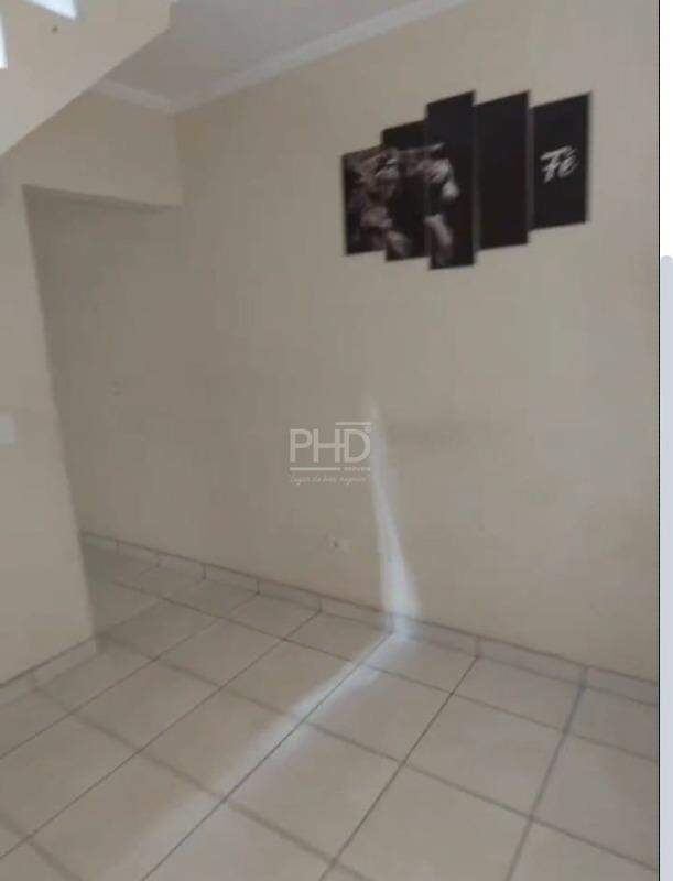 Casa para alugar com 2 quartos, 80m² - Foto 8