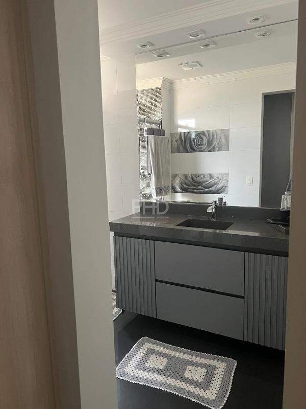 Apartamento à venda com 4 quartos, 180m² - Foto 16