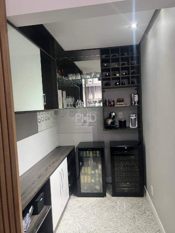 Apartamento à venda com 4 quartos, 180m² - Foto 7