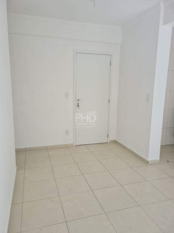 Apartamento para alugar com 2 quartos, 50m² - Foto 2