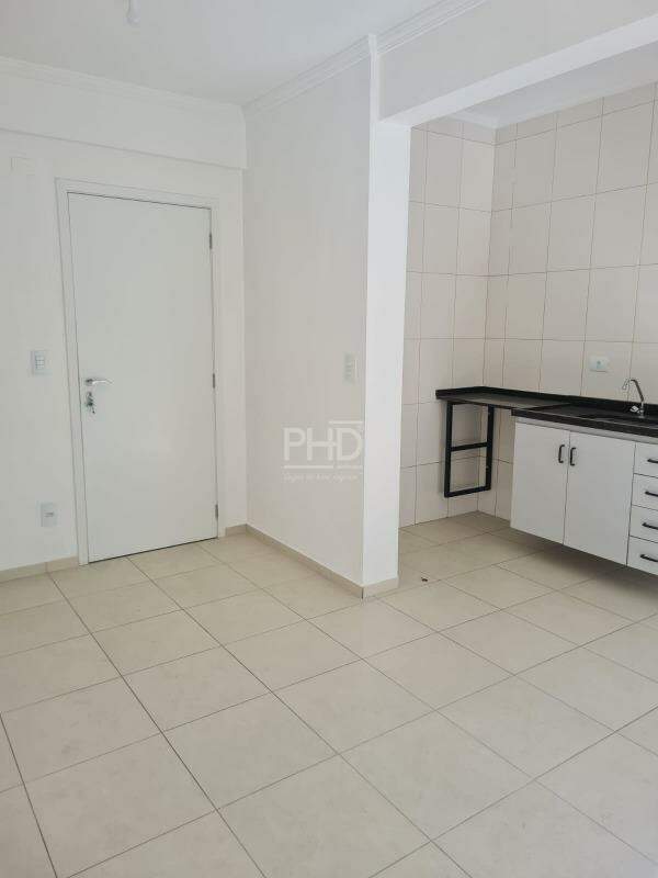 Apartamento para alugar com 2 quartos, 50m² - Foto 6