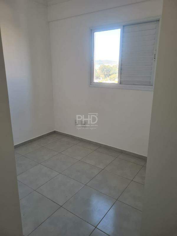 Apartamento para alugar com 2 quartos, 50m² - Foto 13