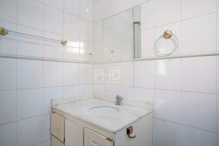 Casa para alugar com 3 quartos, 146m² - Foto 25