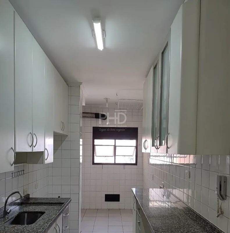 Apartamento para alugar com 3 quartos, 79m² - Foto 10