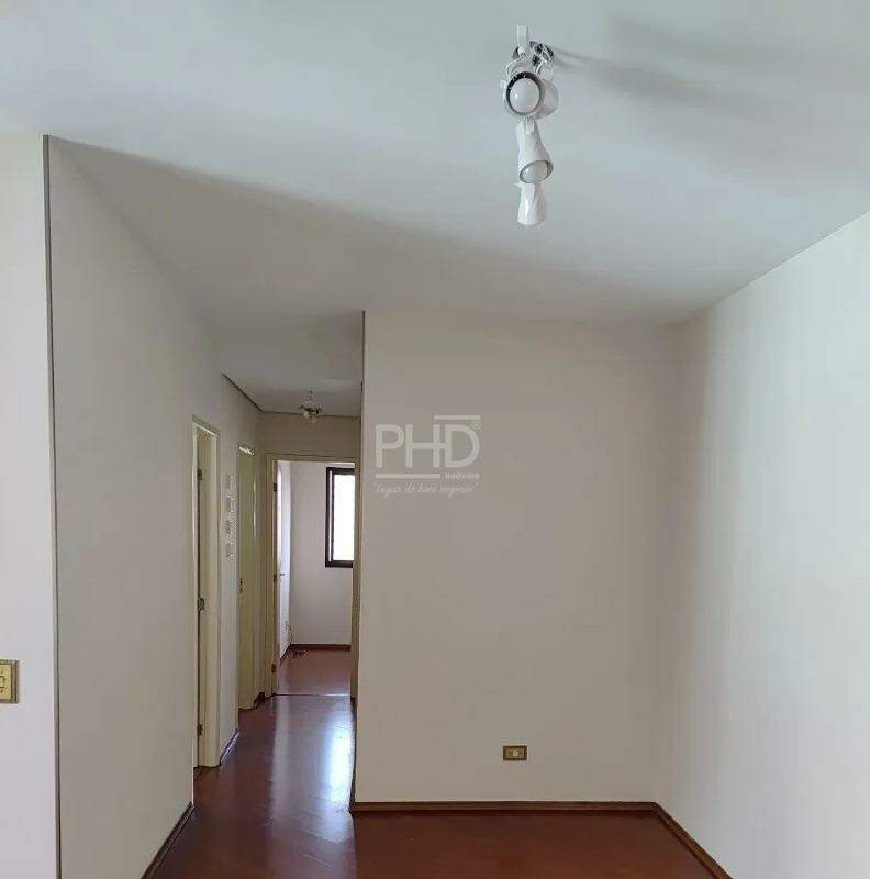 Apartamento para alugar com 3 quartos, 79m² - Foto 1