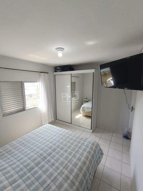 Casa para alugar com 2 quartos, 84m² - Foto 4