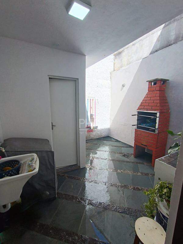 Casa para alugar com 2 quartos, 84m² - Foto 9