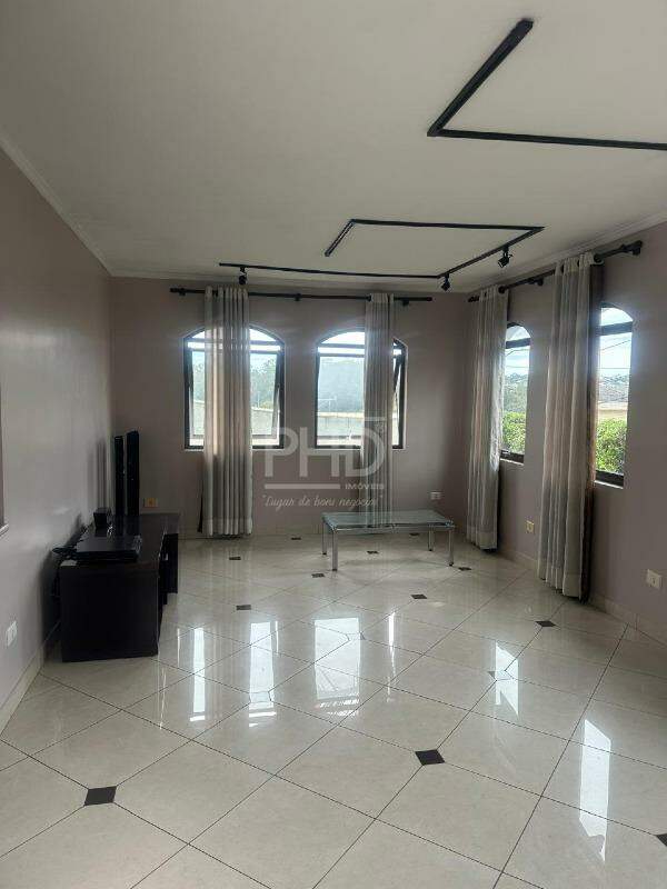 Casa para alugar com 3 quartos, 310m² - Foto 6