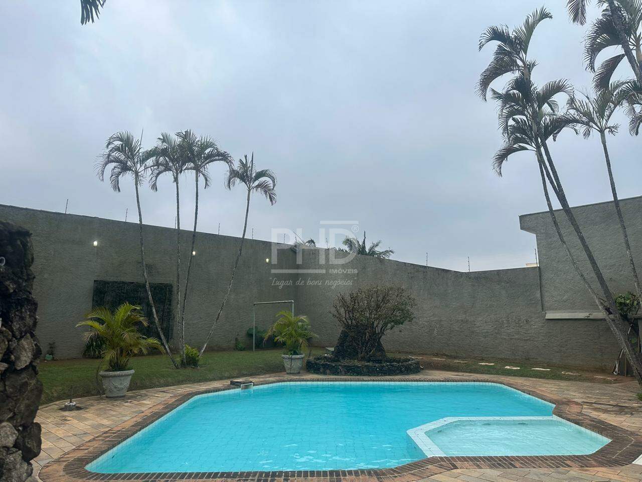 Casa para alugar com 3 quartos, 310m² - Foto 30