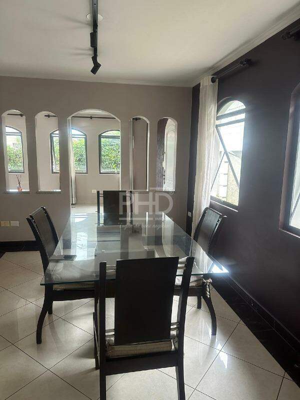 Casa para alugar com 3 quartos, 310m² - Foto 9