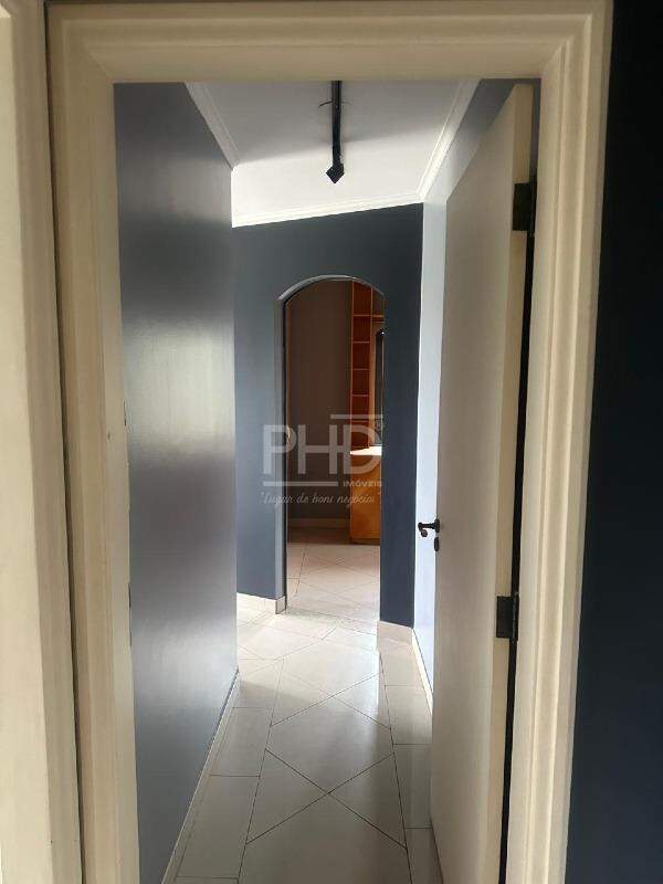 Casa para alugar com 3 quartos, 310m² - Foto 16