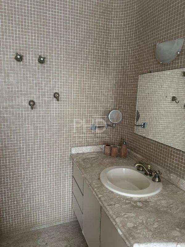 Casa para alugar com 3 quartos, 310m² - Foto 27