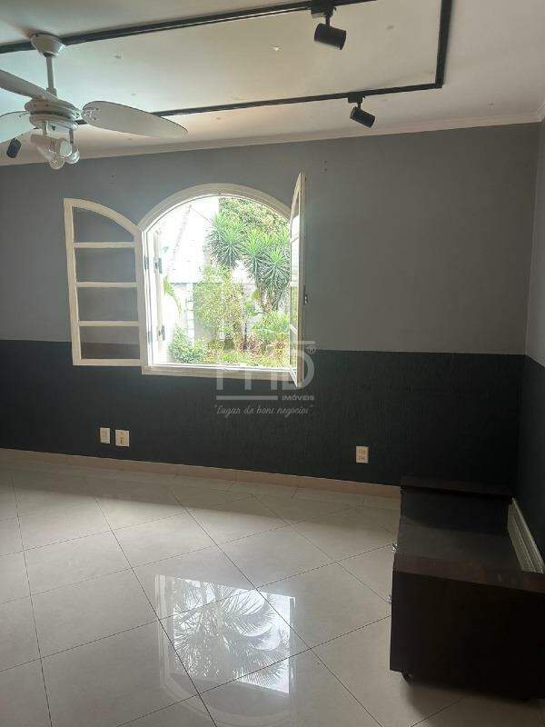 Casa para alugar com 3 quartos, 310m² - Foto 15