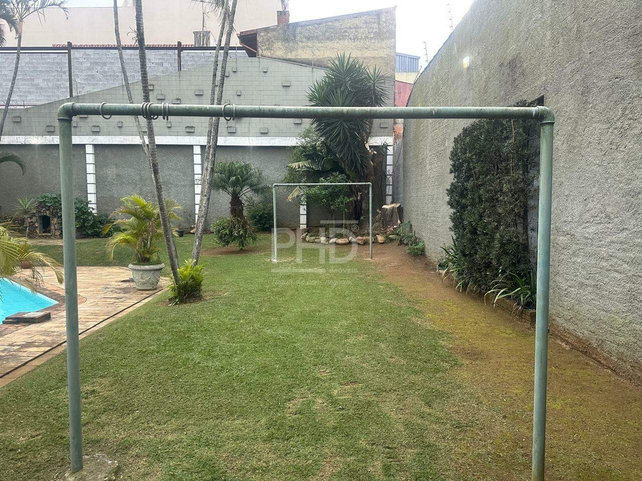 Casa para alugar com 3 quartos, 310m² - Foto 24