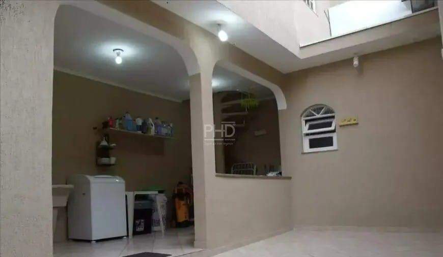 Casa para alugar com 2 quartos, 200m² - Foto 14