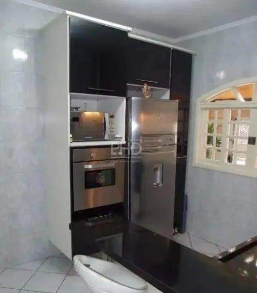 Casa para alugar com 2 quartos, 200m² - Foto 7