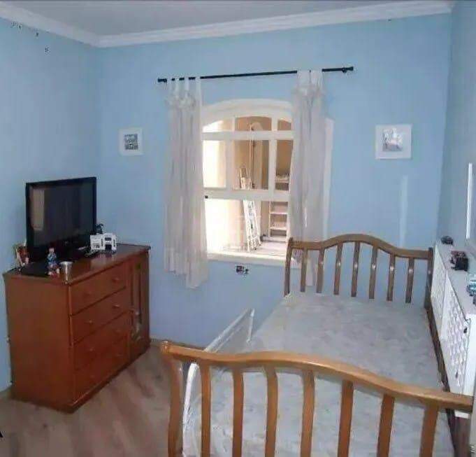 Casa para alugar com 2 quartos, 200m² - Foto 5