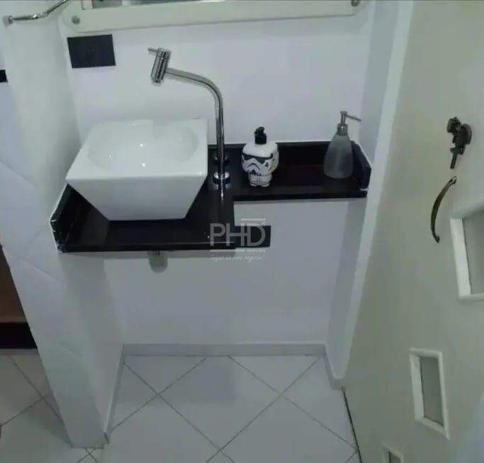 Casa para alugar com 2 quartos, 200m² - Foto 11