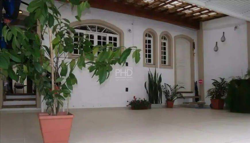 Casa para alugar com 2 quartos, 200m² - Foto 16