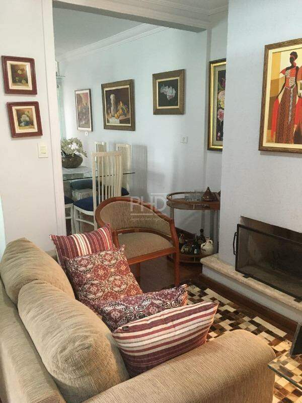 Casa, 3 quartos, 178 m² - Foto 1