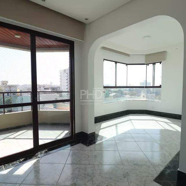 Apartamento para alugar com 2 quartos, 130m² - Foto 5