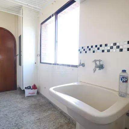 Apartamento para alugar com 2 quartos, 130m² - Foto 42