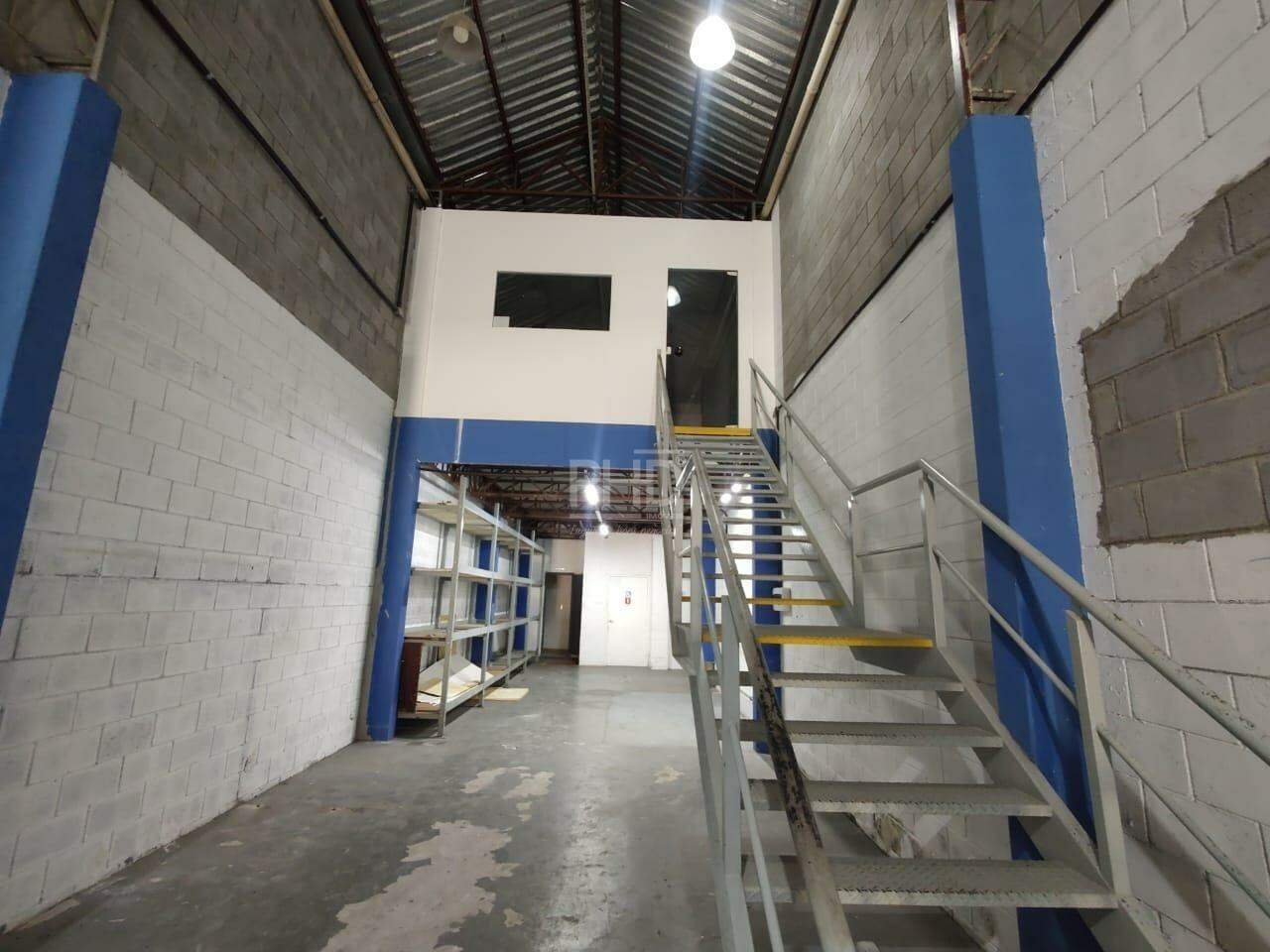 Depósito-Galpão, 390 m² - Foto 1