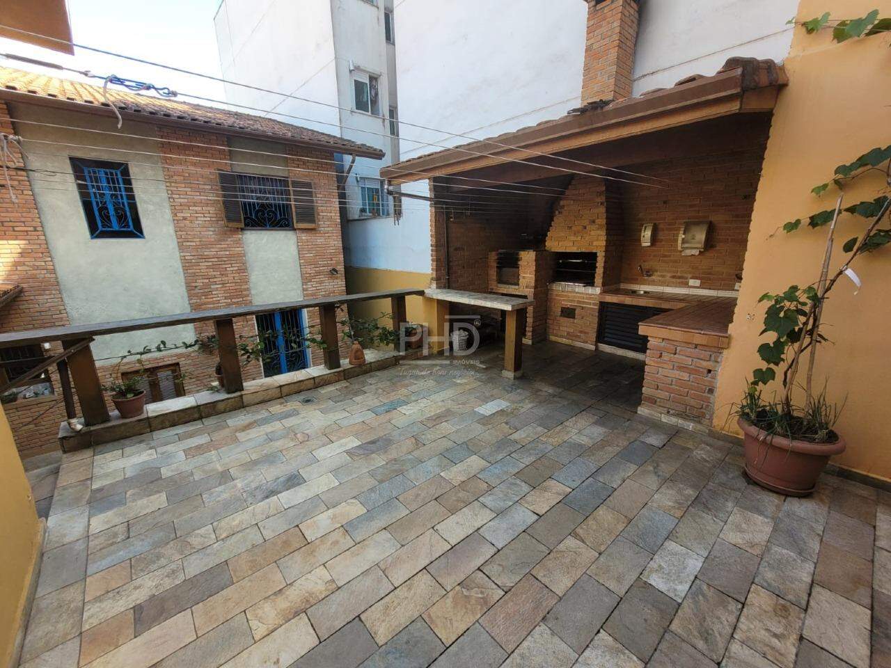 Sobrado, 4 quartos, 325 m² - Foto 1