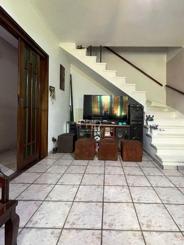 Sobrado, 4 quartos, 219 m² - Foto 3